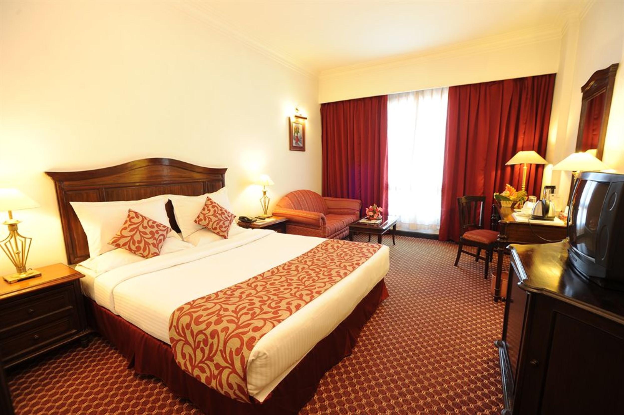 Grand Hotel Катманду Екстериор снимка