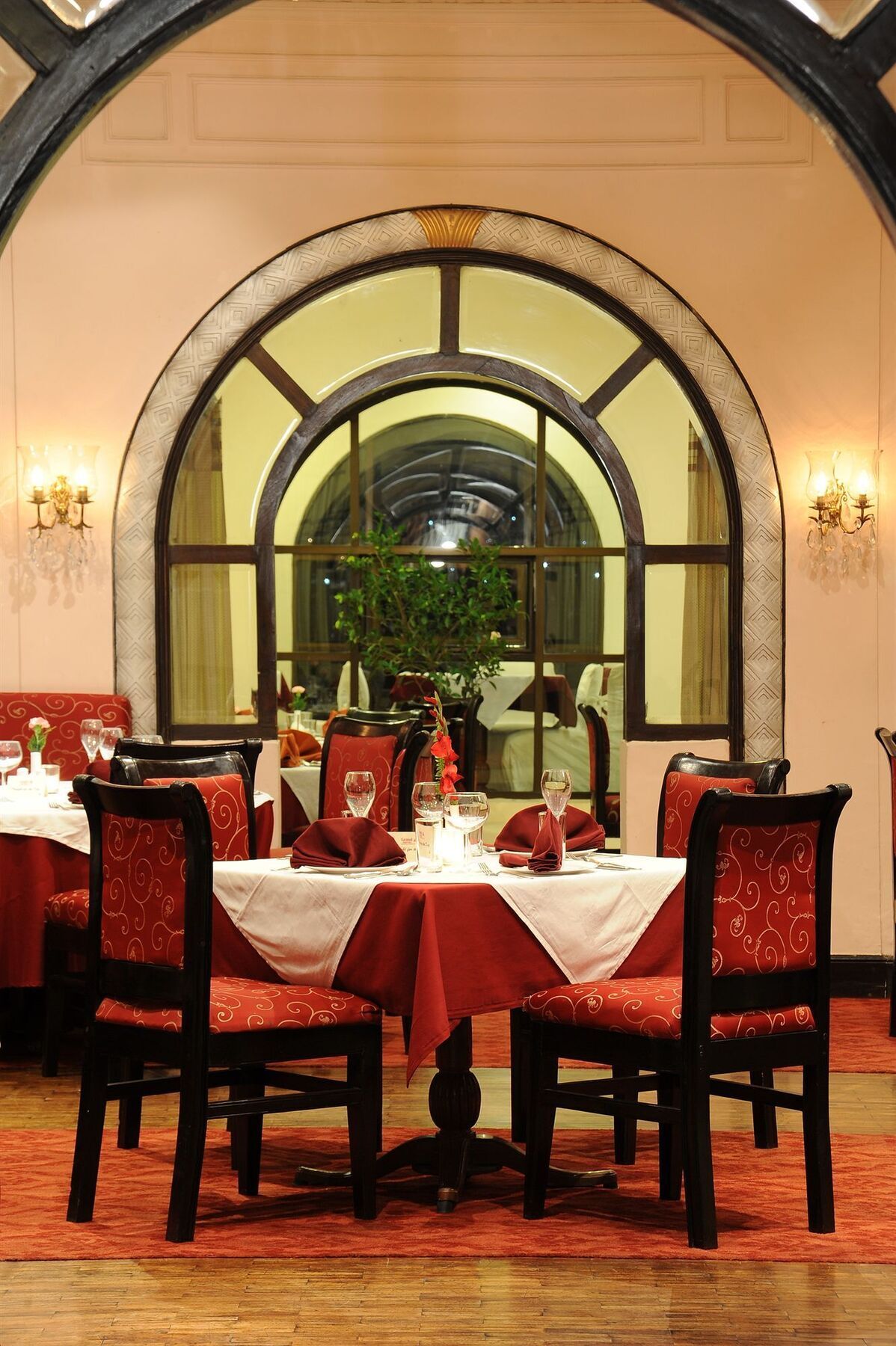 Grand Hotel Катманду Екстериор снимка