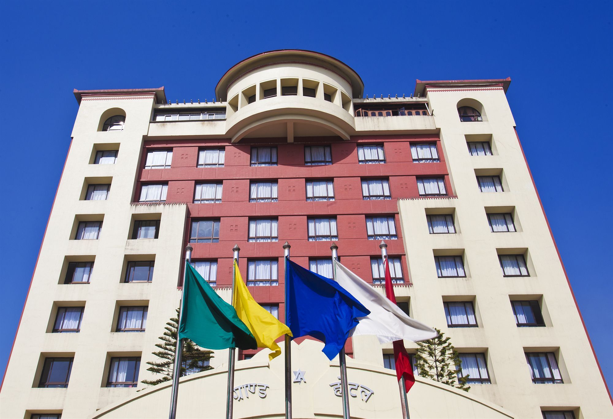 Grand Hotel Катманду Екстериор снимка